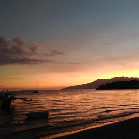 Mango'S Beachfront Resort Olongapo Dış mekan fotoğraf