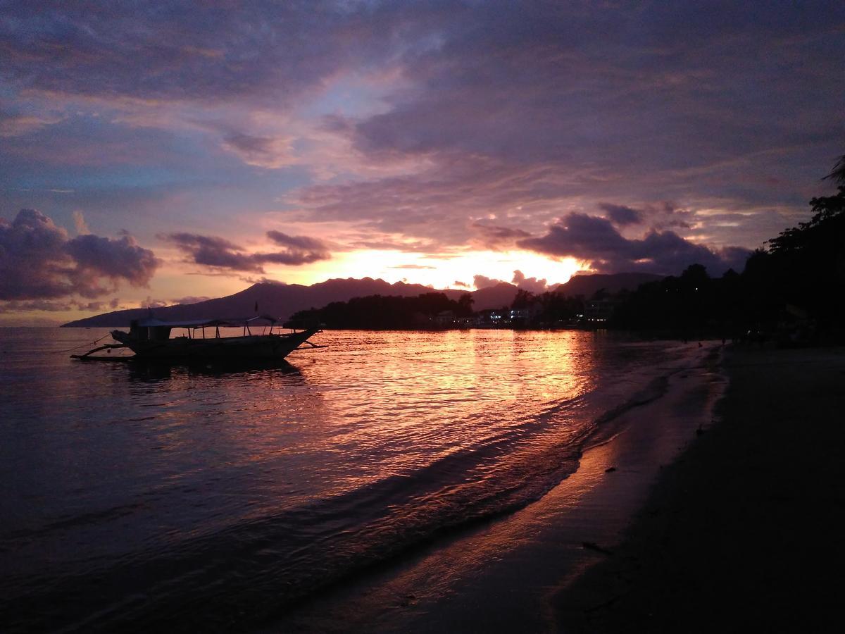 Mango'S Beachfront Resort Olongapo Dış mekan fotoğraf