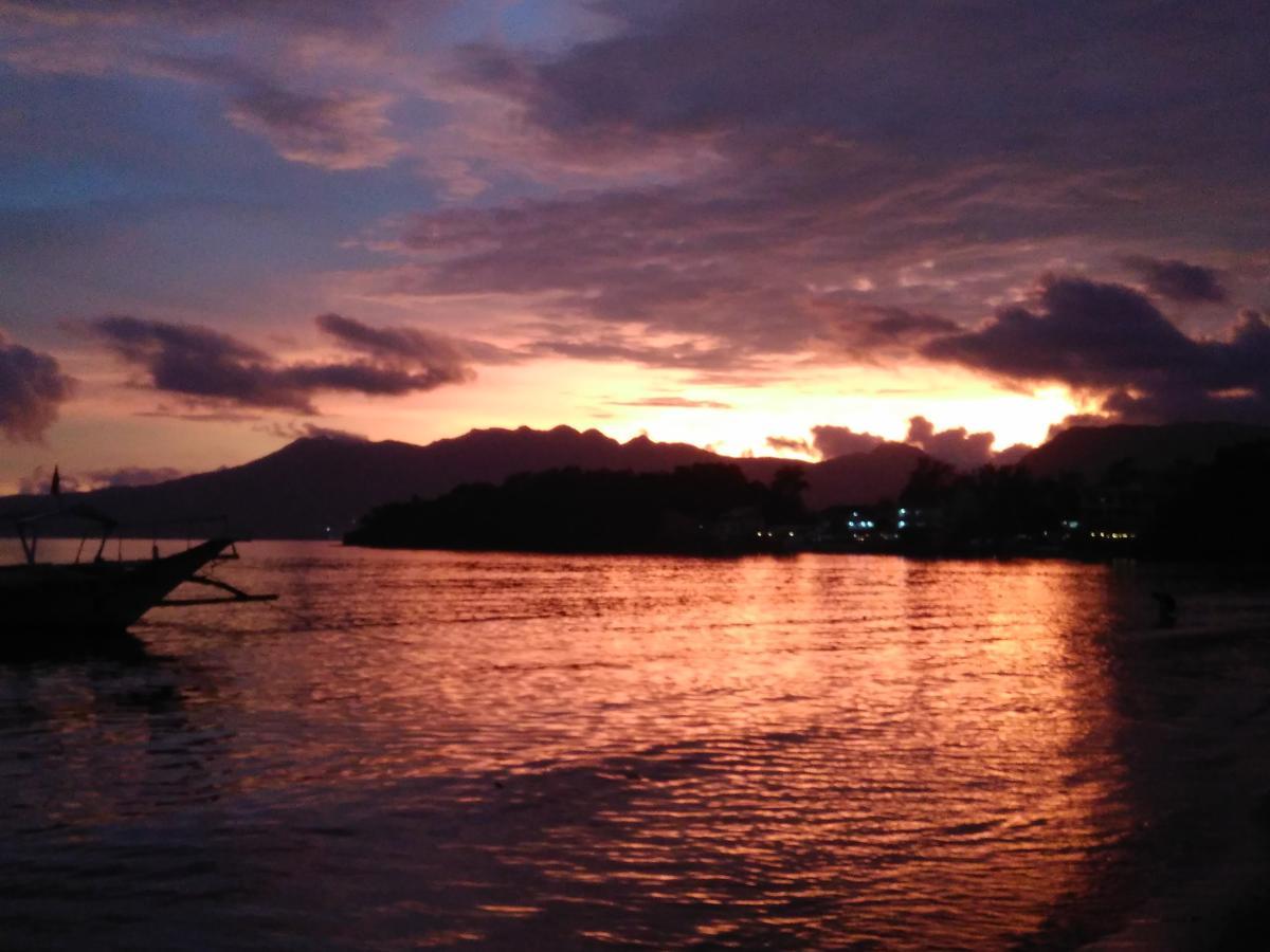 Mango'S Beachfront Resort Olongapo Dış mekan fotoğraf