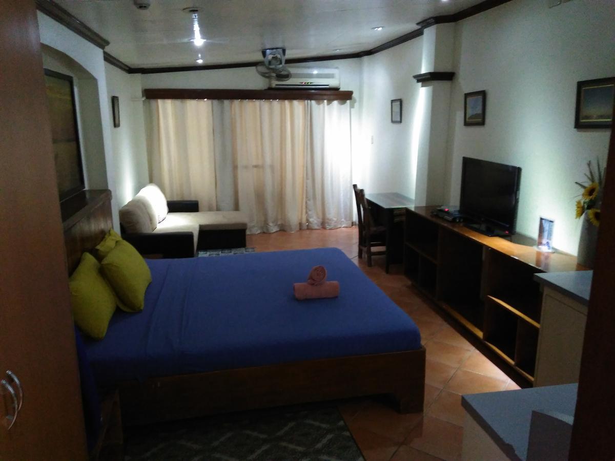 Mango'S Beachfront Resort Olongapo Dış mekan fotoğraf