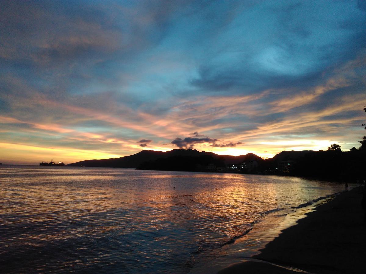Mango'S Beachfront Resort Olongapo Dış mekan fotoğraf